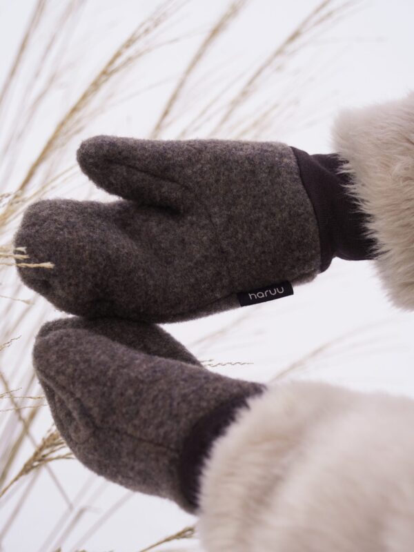 meriinovill, meriino kindad, soojad kindad, talvekindad, meriinotooted, haruu, eesti disain,