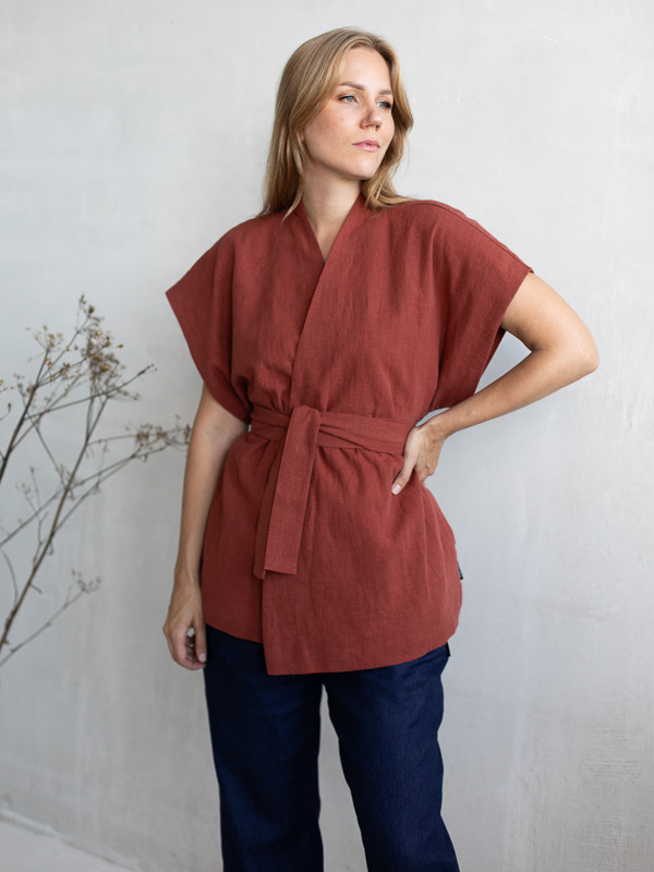 Linane lühike kimono vööga